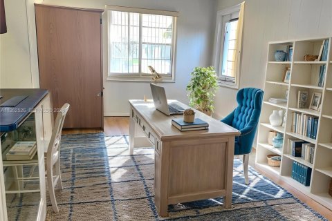 House in Boynton Beach, Florida 2 bedrooms, 122.35 sq.m. № 2006706 - photo 7