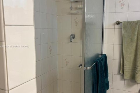 House in Boynton Beach, Florida 2 bedrooms, 122.35 sq.m. № 2006706 - photo 20