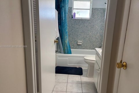 House in Boynton Beach, Florida 2 bedrooms, 122.35 sq.m. № 2006706 - photo 22