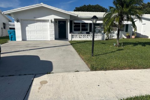 House in Boynton Beach, Florida 2 bedrooms, 122.35 sq.m. № 2006706