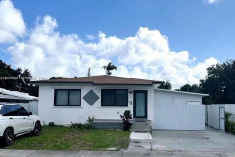 Villa ou maison à Miami, Floride 3 chambres, 93.55 m2 № 2402290