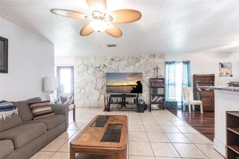 Villa ou maison à vendre à Port Charlotte, Floride: 4 chambres, 169.64 m2 № 1786635 - photo 6