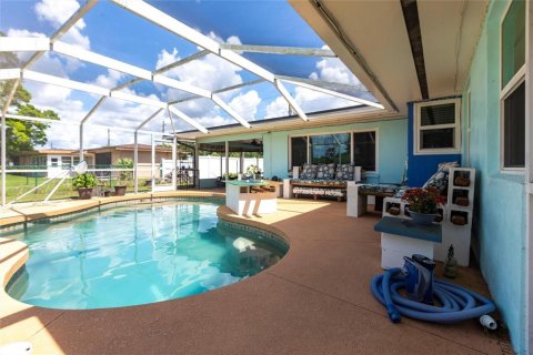 Villa ou maison à vendre à Port Charlotte, Floride: 4 chambres, 169.64 m2 № 1786635 - photo 26