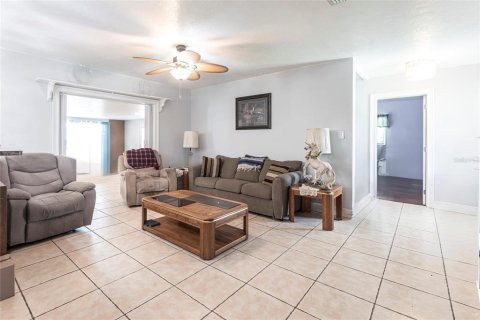 Villa ou maison à vendre à Port Charlotte, Floride: 4 chambres, 169.64 m2 № 1786635 - photo 4