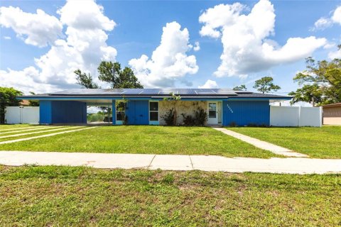 Villa ou maison à vendre à Port Charlotte, Floride: 4 chambres, 169.64 m2 № 1786635 - photo 1