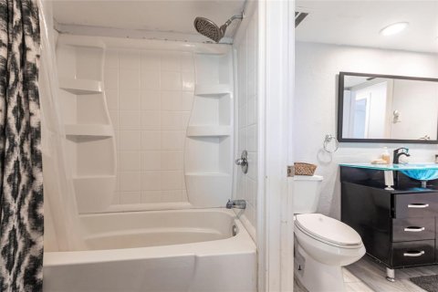 Villa ou maison à vendre à Port Charlotte, Floride: 4 chambres, 169.64 m2 № 1786635 - photo 19