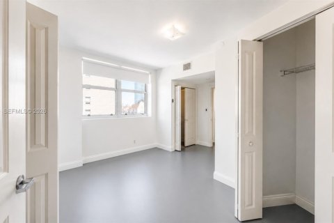 Купить кондоминиум в Майами, Флорида 1 спальня, 71.91м2, № 2241786 - фото 12