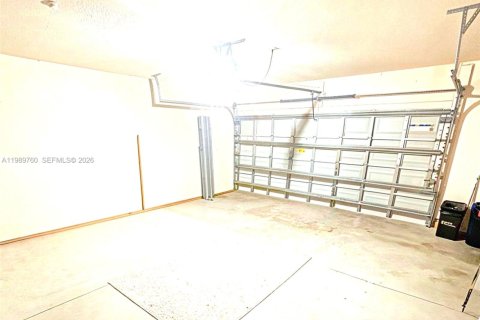 Купить виллу или дом в Порт-Сент-Луси, Флорида 4 спальни, 173.45м2, № 2052281 - фото 14