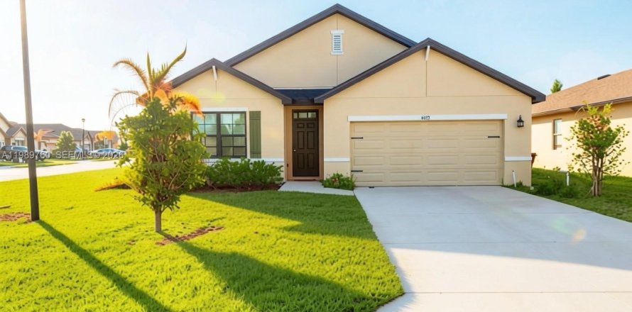 Дом в Порт-Сент-Луси, Флорида 4 спальни, 173.45м2 № 2052281