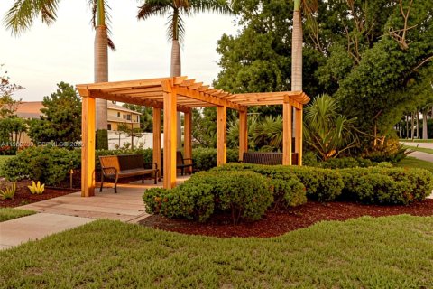 Купить виллу или дом в Порт-Сент-Луси, Флорида 4 спальни, 173.45м2, № 2052281 - фото 11