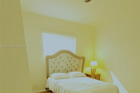 Купить виллу или дом в Порт-Сент-Луси, Флорида 4 спальни, 173.45м2, № 2052281 - фото 6