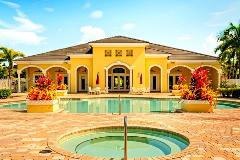 Купить виллу или дом в Порт-Сент-Луси, Флорида 4 спальни, 173.45м2, № 2052281 - фото 7