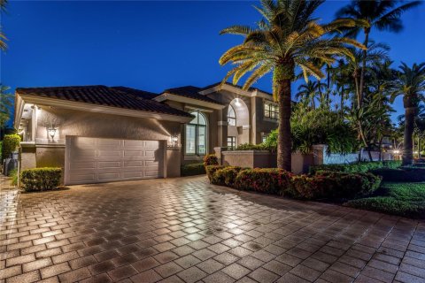 Villa ou maison à vendre à Lighthouse Point, Floride: 4 chambres, 340.02 m2 № 2081757 - photo 6