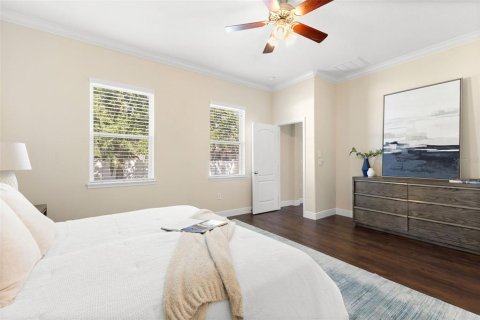 House in Tampa, Florida 4 bedrooms, 233.28 sq.m. № 1870582 - photo 17