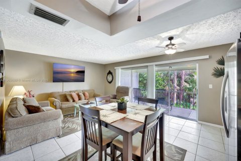 Condo in Naples, Florida, 1 bedroom  № 2034920 - photo 3