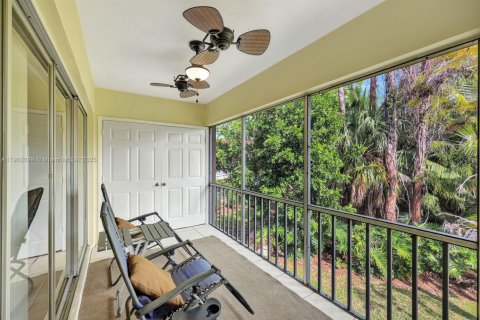 Condo in Naples, Florida, 1 bedroom  № 2034920 - photo 19