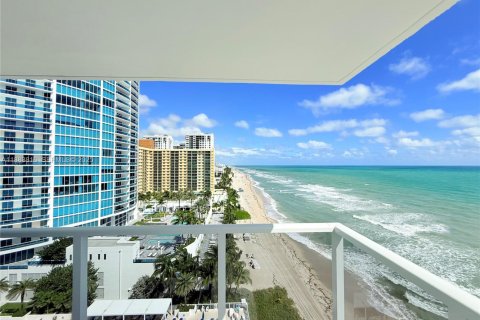 Condo in Hollywood, Florida, 2 bedrooms  № 2035541 - photo 6