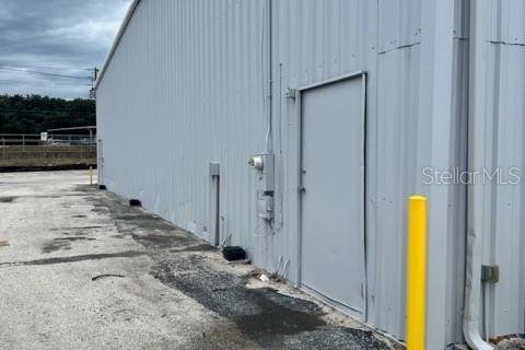 Commercial property in Apopka, Florida 1646.97 sq.m. № 2427133 - photo 14