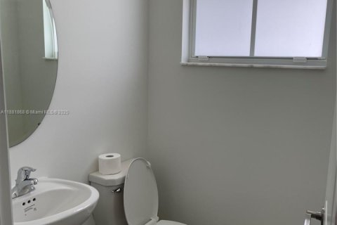 Townhouse in Miami, Florida 3 bedrooms, 138.33 sq.m. № 1924757 - photo 20