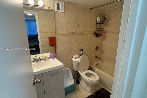 Condominio en alquiler en Hallandale Beach, Florida, 1 dormitorio, 74.32 m2 № 1943088 - foto 14