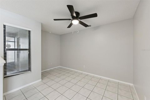House in Oviedo, Florida 3 bedrooms, 129.41 sq.m. № 2121126 - photo 4