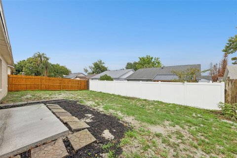 House in Oviedo, Florida 3 bedrooms, 129.41 sq.m. № 2121126 - photo 18