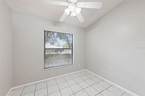 House in Oviedo, Florida 3 bedrooms, 129.41 sq.m. № 2121126 - photo 9