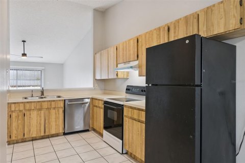 House in Oviedo, Florida 3 bedrooms, 129.41 sq.m. № 2121126 - photo 8