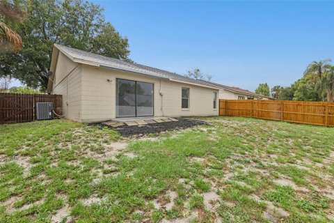 House in Oviedo, Florida 3 bedrooms, 129.41 sq.m. № 2121126 - photo 19