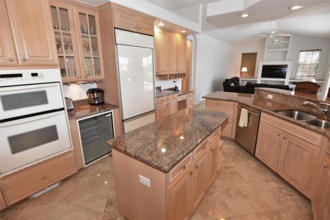 House in Punta Gorda, Florida 4 bedrooms, 301.84 sq.m. № 1658899 - photo 11