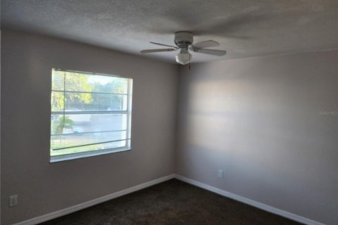 Condo in Tampa, Florida, 4 bedrooms № 2258263 - photo 9