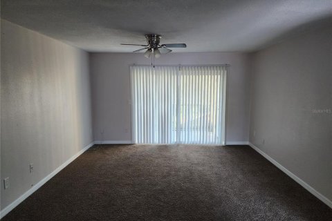 Condo in Tampa, Florida, 4 bedrooms № 2258263 - photo 3