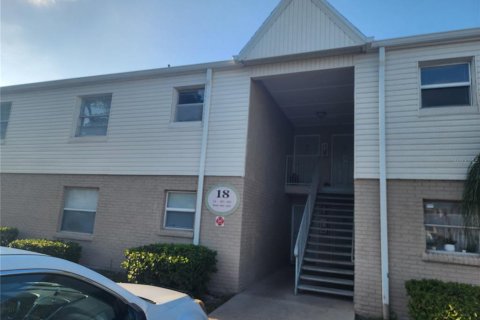 Condo in Tampa, Florida, 4 bedrooms № 2258263 - photo 2
