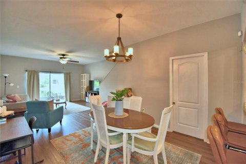 Townhouse in Lakeland, Florida 3 bedrooms, 159.14 sq.m. № 2218838 - photo 14