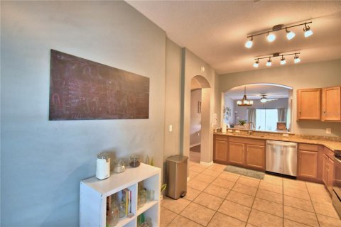 Townhouse in Lakeland, Florida 3 bedrooms, 159.14 sq.m. № 2218838 - photo 9