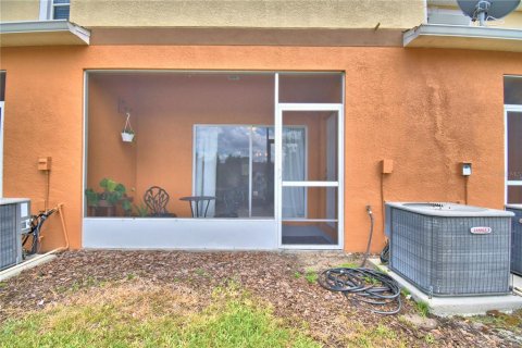 Townhouse in Lakeland, Florida 3 bedrooms, 159.14 sq.m. № 2218838 - photo 24