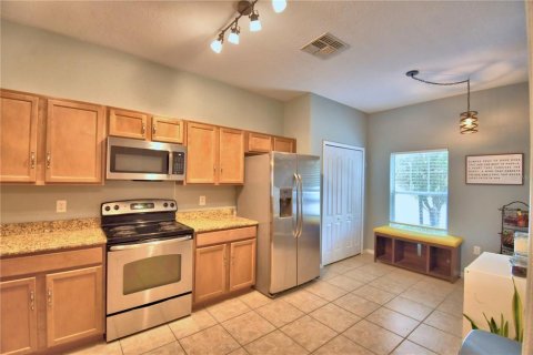 Townhouse in Lakeland, Florida 3 bedrooms, 159.14 sq.m. № 2218838 - photo 7