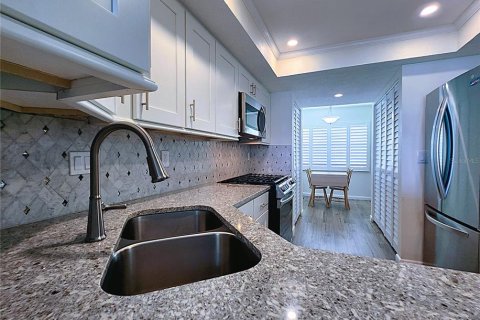 Condominio en venta en Gulfport, Florida, 2 dormitorios, 116.59 m2 № 1761483 - foto 23