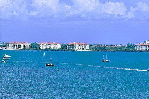 Condominio en venta en Gulfport, Florida, 2 dormitorios, 116.59 m2 № 1761483 - foto 10