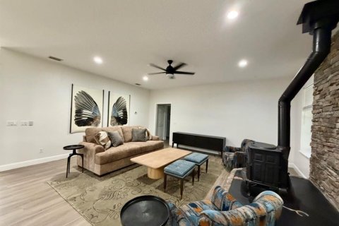 Villa ou maison à louer à Morriston, Floride: 4 chambres, 242.57 m2 № 2403468 - photo 5