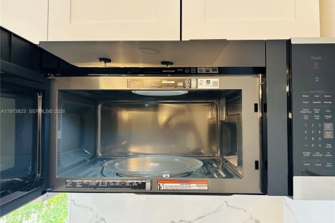 Купить кондоминиум в Санни-Айлс-Бич, Флорида 1 спальня, 71.26м2, № 2040457 - фото 23