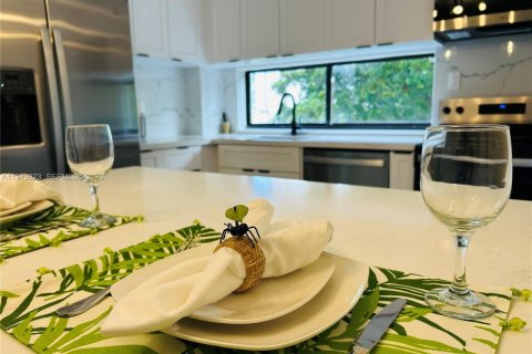 Кондоминиум с 1 спальней в Санни-Айлс-Бич, Флорида № 2040457