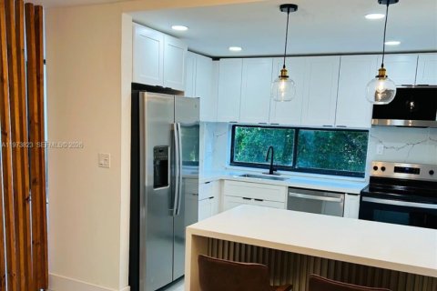 Купить кондоминиум в Санни-Айлс-Бич, Флорида 1 спальня, 71.26м2, № 2040457 - фото 9