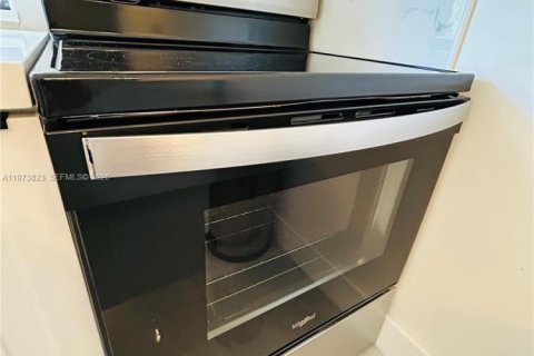 Купить кондоминиум в Санни-Айлс-Бич, Флорида 1 спальня, 71.26м2, № 2040457 - фото 24