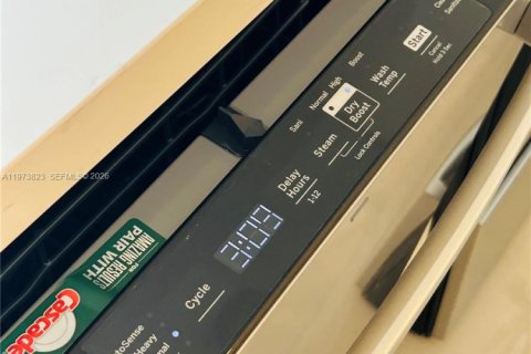 Купить кондоминиум в Санни-Айлс-Бич, Флорида 1 спальня, 71.26м2, № 2040457 - фото 27