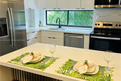 Купить кондоминиум в Санни-Айлс-Бич, Флорида 1 спальня, 71.26м2, № 2040457 - фото 4