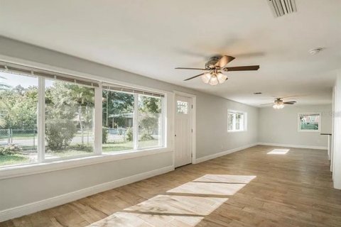 Villa ou maison à louer à Bradenton, Floride: 3 chambres, 117.06 m2 № 2112480 - photo 5