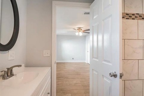 Villa ou maison à louer à Bradenton, Floride: 3 chambres, 117.06 m2 № 2112480 - photo 17