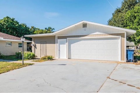 Villa ou maison à louer à Bradenton, Floride: 3 chambres, 117.06 m2 № 2112480 - photo 30