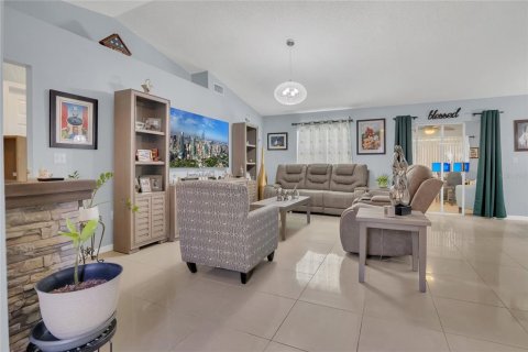 House in Lakeland, Florida 3 bedrooms, 143.91 sq.m. № 1837956 - photo 6